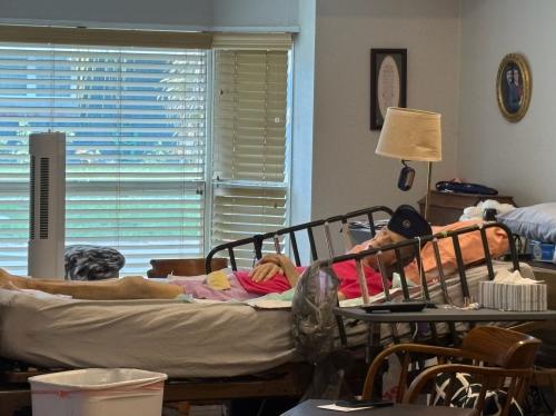 B3CA5D27-A603-4F45-BD4F-ED1EEB63B906