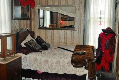 Red Onion Saloon, Skagway, Alaska 6