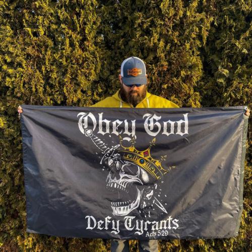 defy-tyrants-flag-3x5flag-the-reformed-sage-reformed-reformed-gifts-christian-gifts-christian-hoodie-christian-apparel-christian-decor-christian-art-834060