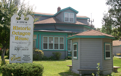 The Octagon House, Fond du Lac WI 4