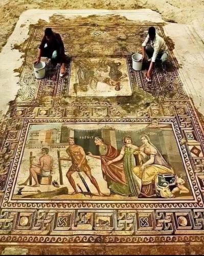 9F92E2A5-A18A-4D2B-8A6D-05F761BED379