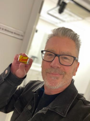 C056E311-7C7F-4171-A581-9135B165039C