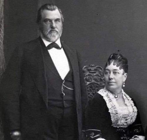 134868CA-3ACA-4270-A25E-0BD6F4993D00