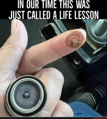 557a4b8075579c0f6f5b4a451b0f111671b8e10a4556e8b8ffb2a26d3722d81b_1