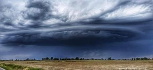 ,   418468121_2428009 (1)