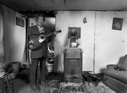 ____Bert-with-Guitar_'92_tif