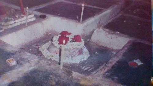 ,                GAkHyqHWIAACt_p