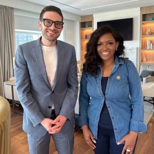 18:52:38 GMT-0500 (CDT)