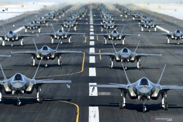 Gn-x7-kakAApUx5