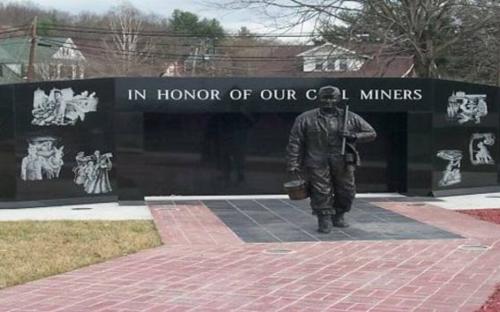 276-963-3385-Richlands-Coal-Miners-Memorial