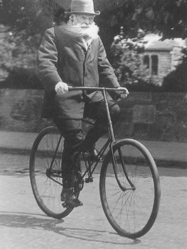 john-boyd-dunlop-1840-1921_u-l-q1newc50