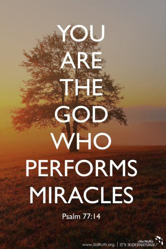 ,                GAkHyqHWIAACt_p