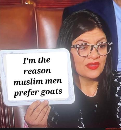 ad56fbb02e520a7dda9974457bc97357c2f45cab183eb40c972f18a91a40e4c7_1