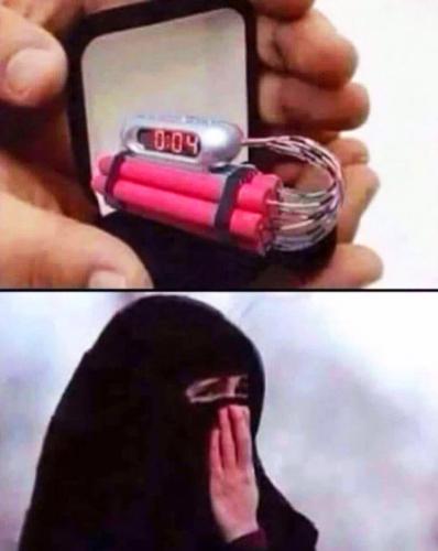 muslim-man-proposing-bomb-instead-of-wedding-ring