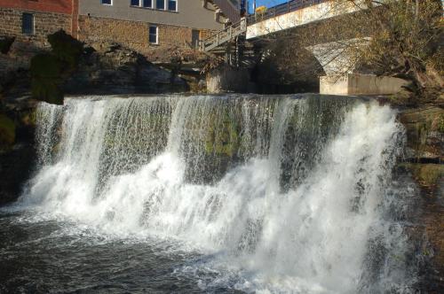 a725542c-7211-4565-8e89-d69b40f1a9c0