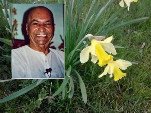 ,                GAkHyqHWIAACt_p