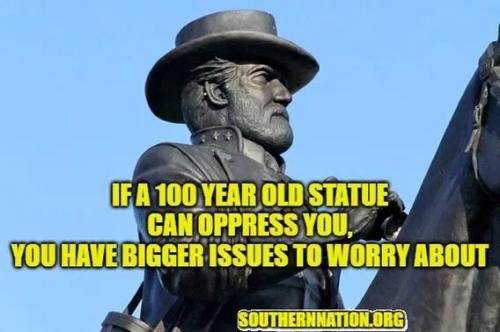 statue-oppress
