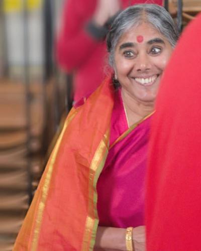 ,     ,    324779683_12676030304