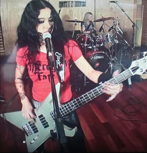 Screenshot_20250812_190250_Photos~2