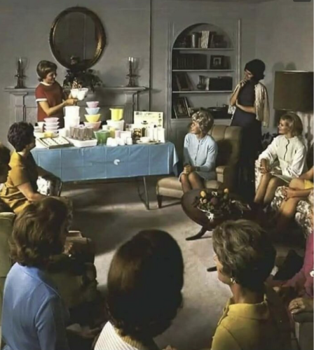 1070s-tupperware-party_orig