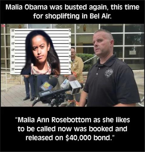 malia-shoplift