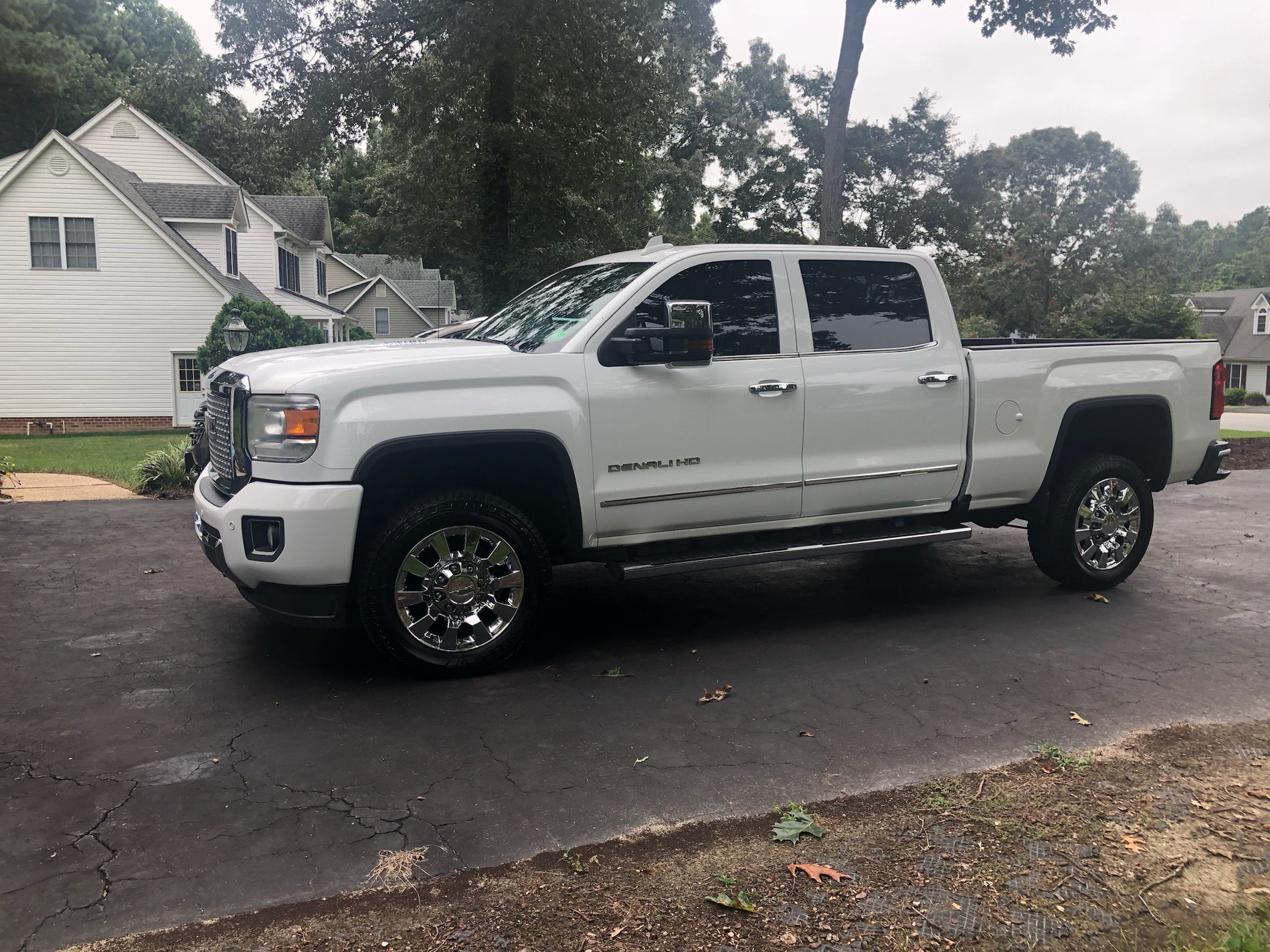 20AAAB74-5919-4E68-A34A-6F66B0D66EE7