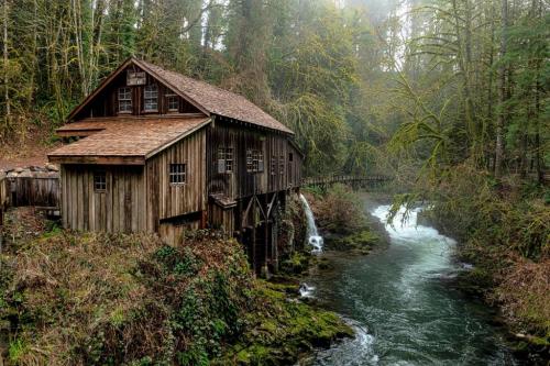 house-6967908_1920
