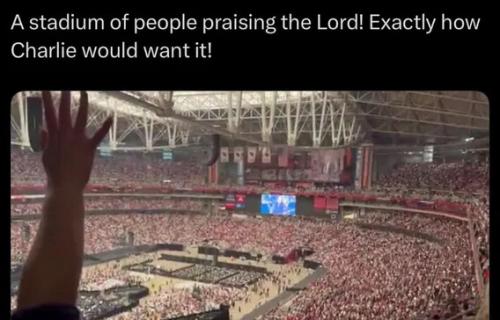 stadium-praising-lord