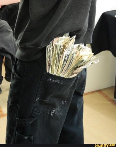 7e713693c50a00fdf930c0abc7f45338521bdb855aedf3997da8b01fbece6fb3_1