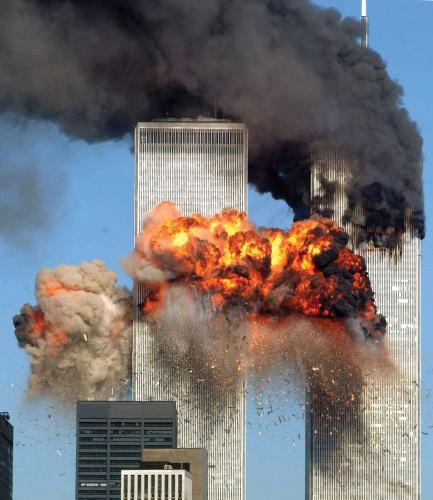 Smoke-flames-twin-towers-attacks-World-Trade-September-11-2001-1328404431