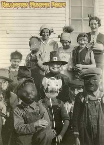 creepy old costumes 82