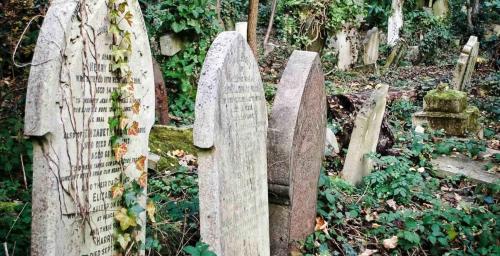 Highgate Cemetery, England 2