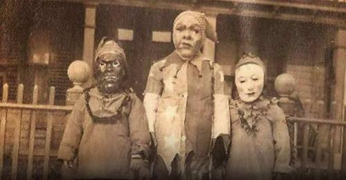 creepy old costumes 12