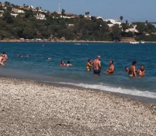 C220B9C0-5B25-4CEB-843B-FA180F9C90BA