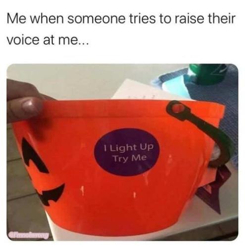 nostalgic-halloween-memes-for-spooky-90s-and-00s-kids-in-their-favorite-season-34