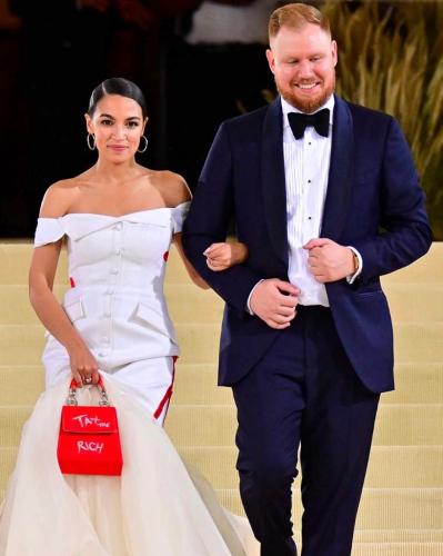 3a294d2c-dd19-4028-bd57-1b8d817df535