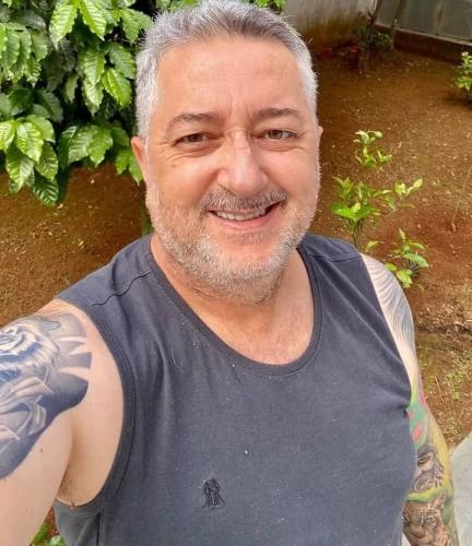 ce1c6021-ee88-433f-9caf-f96c613fcfe6