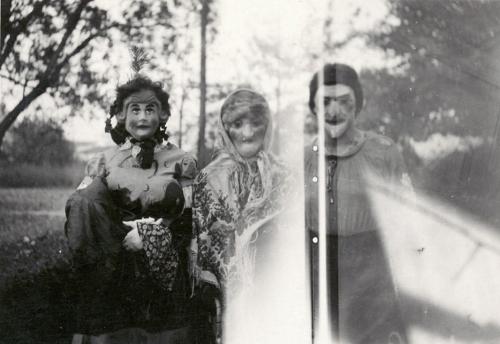 creepy old costumes 87