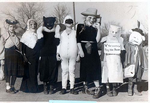creepy old costumes 83