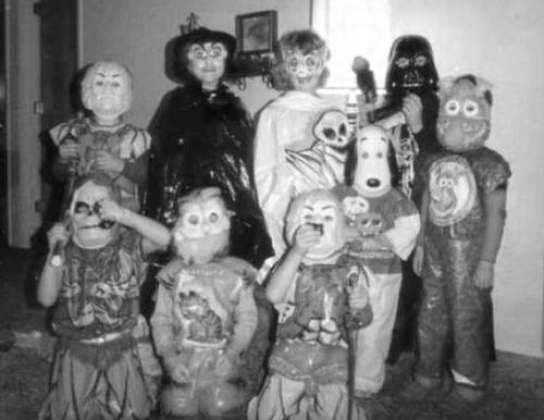 creepy old costumes 77