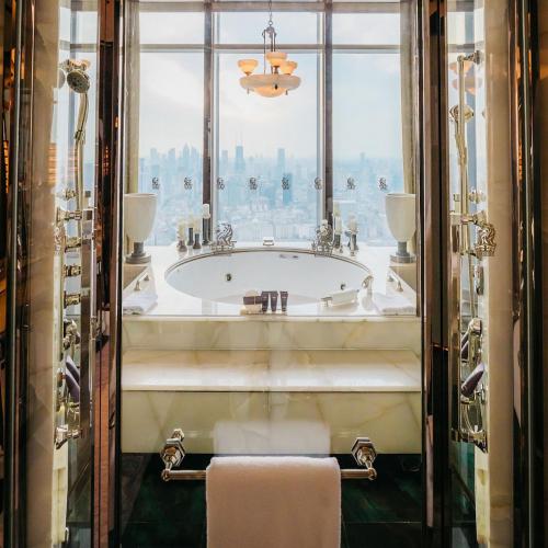 619b6624-14e5-4433-af55-c8d37e9e1532