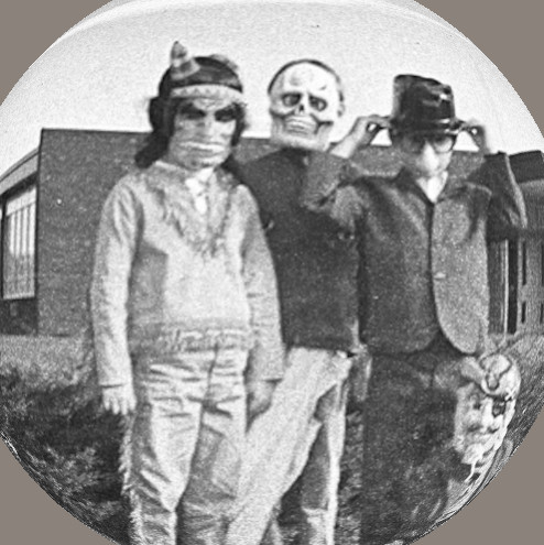 creepy old costumes 60