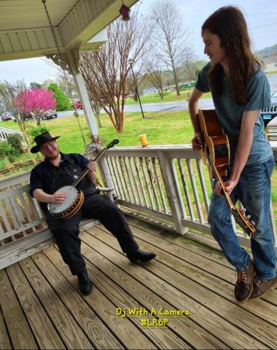 Screenshot_20251123_070121_Gallery