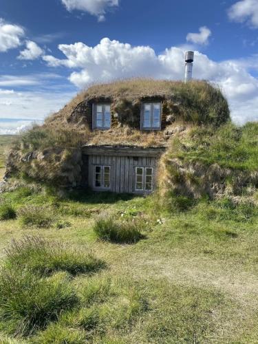 571411883_2332490790535777_1549048369625378932_n