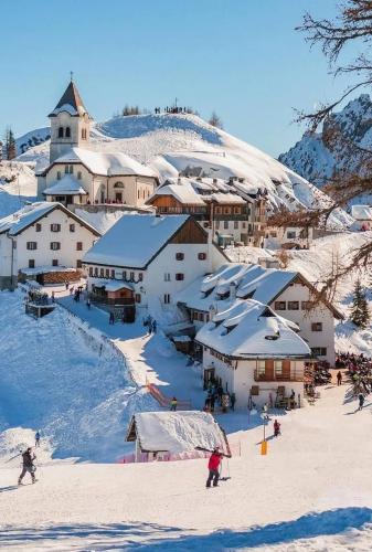 RDT_20251209_0808157410977481984184793