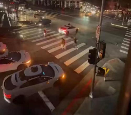 5b9d79ab-f721-4a4d-b111-4b7b5741769d