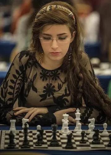 iranian-chess-player