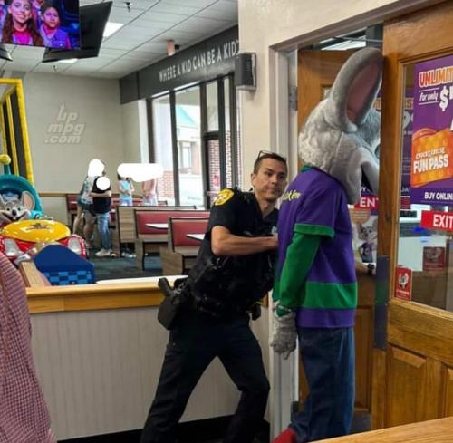 Chuck E got arrested