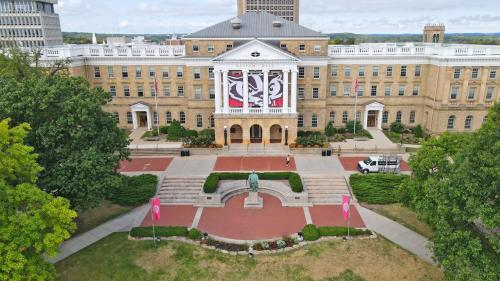 75365334007-uw-madison-capitol-0285[2]