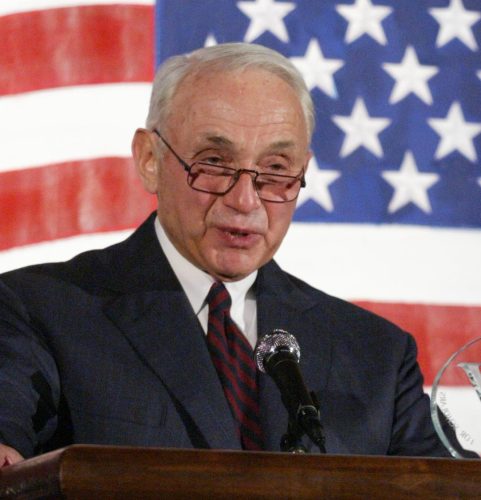 Leslie_Wexner_receives_woodrow_wilson_award_cropped-481x500 (1)